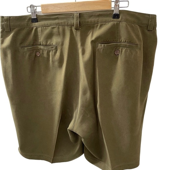 Tommy Bahama 100% silk, Relax fit, size 42 men’s shorts - Picture 4 of 6